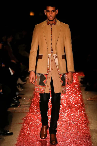 Look 47